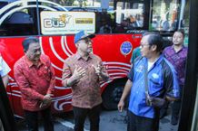 Wali Kota Jaya Negara Pimpin Apel Gelar Pasukan Angkutan Terpadu Lebaran Tahun 2023 Mudik