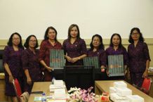 Dharma Wanita Persatuan Universitas Udayana Gelar Serah Terima Jabatan Unud