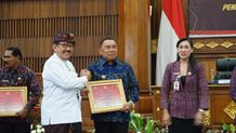Pemkab Jembrana Raih Peringkat 2 Paritrana Award Paritrana Award