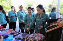 Antari Jaya Negara Sebut Pasar Rakyat TP PKK “Berbelanja dan Berbagi” Wujud Kepedulian Kepada Masyarakat Pasar Rakyat