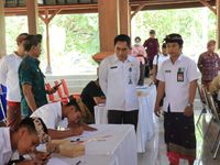 Pemkab Jembrana Gelar Lomba Nyurat Lontar dan Baligrafi Lomba Nyurat Lontar