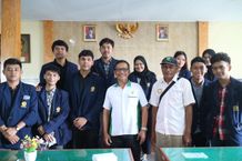 Mahasiswa Program Studi TPB Sosialisasikan Cara Membuat Ekoenzim Dan Pupuk Kompos Di Desa Tihingan Klungkung Melalui Program MBKM Bina Desa uNUD