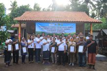 Bupati Tamba Serahkan Bedah Rumah Bantuan BUMDes BUMDes
