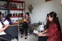 Dukung Inovasi Perajin dan Promosi Produk, Dekranasda Denpasar Kembali Gelar Monev Dekranasda