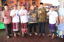 Kunjungi Jembrana, Pemkab Jember Lirik Sentra Tenun Sentra Tenun