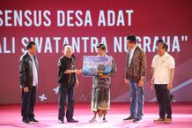 Desa Adat Darmajati Tukadmungga Raih Penghargaan Sensus Desa Adat Desa Adat
