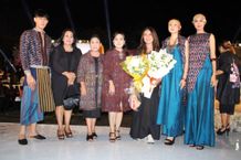 The Earthysian, Karya Desainer Kota Denpasar Tampil Memukau di Fashion Show ‘Adi Warna Wastra Loka’ Bali Fashion Show