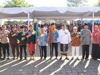 Bupati Tamba Lepas Kloter Calon Jama’ah Haji Jembrana Tahun 2023 Lepas Calon Jama'ah