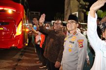 Lepas Jemaah Haji Kota Denpasar, Sekda Alit Wiradana : Jaga Kesehatan, Semoga Menjadi Haji Mabrur Lepas Jemaah Haji