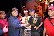 Wali Kota Jaya Negara Tutup Gelaran Padangsambian Kelod Festival Festival Padangsambian Kelod