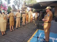 Pimpin Apel Disiplin Kecamatan Denpasar Timur, Sekda Alit Wiradana Ingatkan ASN Pemkot Senantiasa Jaga Integritas Apel Disiplin