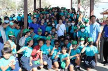 Sagung Antari Jaya Negara Ajak Siswa SD 5 Saraswati Wisata Literasi di Hutan Mangrove Batu Lumbang Wisata Literasi