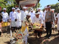 Serentak di Bali, Jembrana Gelar Upacara Pamarisudha Bhumi di Gilimanuk Upacara Pamarisudha Bhumi