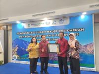Pemkab Jembrana Terima Penghargaan Kepatuhan Iuran Jaminan Kesehatan Penghargaan Kepatuhan