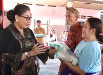 Gandeng Sejumlah Instansi Terkait, Ketua TP PKK Provinsi Bali Harapkan Program “Menyapa dan Berbagi” Tepat Sasaran Menyapa dan Berbagi