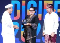 Putri Koster Berharap Kemajuan Digital Dukung Upaya Pelestarian dan Pengembangan Dunia Fashion di Bali Digital