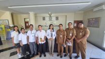 Jajaki Kerja Sama Tes Bahasa Inggris, Tim RSUD Sanjiwani Gianyar Kunjungi UPT Bahasa Universitas Udayana Unud