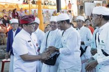 Bupati Sanjaya Nyaksi Yadnya Krama Bantiran dan Tangguntiti Yadnya