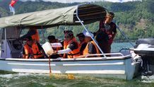 Bupati Bangli Pimpin Penuangan Puluhan Ton Eco Enzyme Tahap II di Danau Batur Kintamani Eco Enzyme