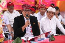 Bupati Sanjaya: Metatah Massal Cermin Kebersamaan Warga dalam Melaksanakan Yadnya Metatah Massal