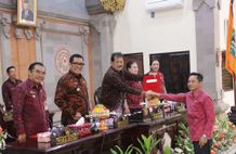 Bupati Sanjaya Berikan Jawaban Pemandangan Umum Fraksi DPRD tentang Tujuh Ranperda Ranperda