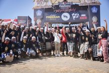 Buka Pelayang Badung Kite Festival #1, Sekda Adi Arnawa Naikkan Layang-Layang Pelayang Badung Kite Festival