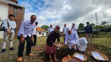 Bupati Sedana Arta Letakan Batu Pertama Pembangunan Gedung Laboratorium Bio Savety Level II Batu Pertama