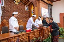 Pembukaan Sidang Paripurna DPRD Kota Denpasar, Wali Kota Jaya Negara Sampaikan Rancangan KUA dan PPAS Tahun 2024 Pembukaan Sidang Paripurna DPRD