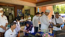 Tingkatkan Aktivasi IKD, Disdukcapil Kota Denpasar Buka Layanan Jemput Bola ke Kantor Pajak Aktivasi IKD
