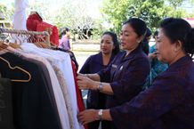 Sagung Antari Jaya Negara Hadiri Pasar Rakyat PKK “Berbelanja dan Berbagi” di Kabupaten Tabanan Berbelanja dan Berbagi