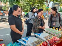 Ida Ayu Widnyani Wiradana Tinjau Pasar Murah Kelurahan Tonja, Pastikan Stabilitas Harga Jelang Hari Raya Galungan dan Kuningan Tinjau Pasar Murah