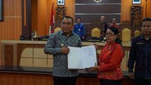 Sidang Paripurna IV, Tetapkan Raperda Pertanggungjawaban APBD TA 2022 Menjadi Perda Sidang Paripurna IV
