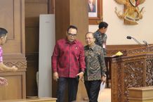 DPRD Provinsi Bali Gelar Rapat Paripurna Ke-26 dengan Fokus pada Raperda Lingkungan dan Kebudayaan Gelar Rapat Paripurna Ke-26