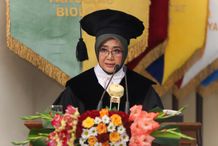 Prof. Diah Rachmawati Dikukuhkan Sebagai Guru Besar UGM Dikukuhkan Sebagai Guru Besar UGM