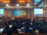 Wakil Rektor Bidang Kemahasiswaan Universitas Udayana Lepas 7 Tim PPK Ormawa 2023 Ke Desa Unud