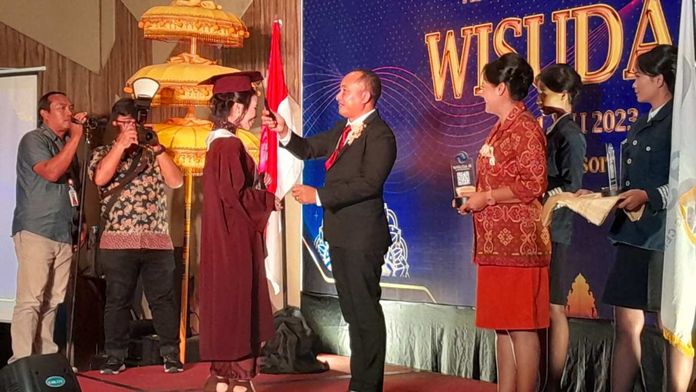 Wisuda Asta (1) _bpn Asta