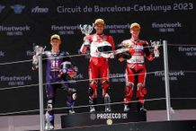 Cetak Sejarah, Pebalap Astra Honda Fadillah Arbi Kibarkan Merah Putih dari Podium Tertinggi FIM JuniorGP Barcelona FIM JuniorGP