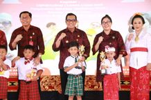 Bupati dan Bunda Rai Sanjaya Kompak Dukung Tumbuh Kembang Anak Tabanan Menuju Indonesia Emas Hari Anak Nasional