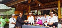 Bhakti Penganyar Pemkab Bangli di Pura Mandara Giri Semeru Agung Lumajang LUmajang