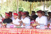 Bupati Sanjaya Apresiasi Ngaben Kinembulan Desa Adat Penarukan Ngaben Kinembulan