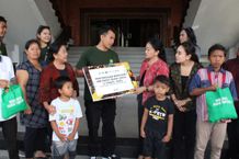 Sagung Antari Jaya Negara Salurkan CSR 100 Paket Buah Kepada Anak Yatim Piatu Yatim Piatu