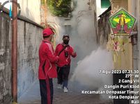 Tindaklanjuti Kasus DBD, Kelurahan Penatih dan Desa Dangin Puri Kelod Disasar Fogging Khusus Fogging Khusus