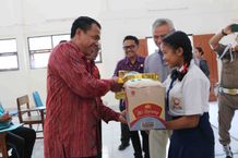 PJ Bupati Lihadnyana Komitmen Fasilitasi Kebutuhan dari Yayasan Kemanusiaan di Buleleng PJ Bupati Lihadnyana