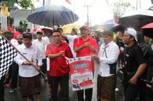 Meriahkan HUT Ke-78 Kemerdekaan RI, Kelurahan Penatih Gelar Jalan Sehat Libatkan Seluruh Komponen Masyarakat Jalan sehat