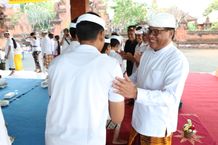 Lepas 56 Peserta Utsawa Dharma Gita Duta Denpasar, Ikuti Seluruh Kategori Perlombaan Tingkat Provinsi Bali Sekda Kota Denpasar