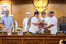 Bupati Giri Prasta Apresiasi PU Fraksi DPRD Badung DPRD