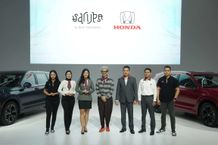 Bertepatan dengan Hari Kemerdekaan di GIIAS 2023, Honda Luncurkan Seragam Beraksen Tenun Ikat Untuk Wiraniaga Tenun Ikat