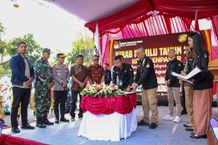 Wali Kota Jaya Negara Hadiri Serah Terima Kirab Bendera Parpol Pemilu 2024 Serah Terima Kirab Bendera Partai Politik