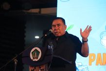 Buka Pameran IKM dan UMKM Jembrana, Bupati Tamba Sebut Ajang Promosi Sambut Jembrana Emas Pameran IKM dan UMKM