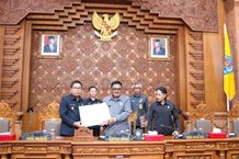 Seluruh Fraksi DPRD Kota Denpasar Setujui Perubahan KUA dan PPAS Kota Denpasar TA. 2023 Sidang Paripurna ke-18 Masa Persidangan II DPRD